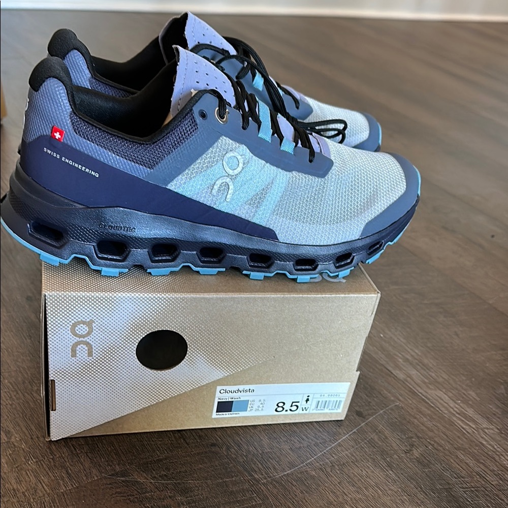 On Cloudvista women’s sneaker size 8.5 brand new never worn in box